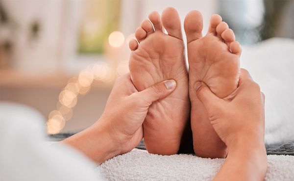 1 hour foot reflexology for new customer with free foot soak and hot stone at ABC Foot Spa